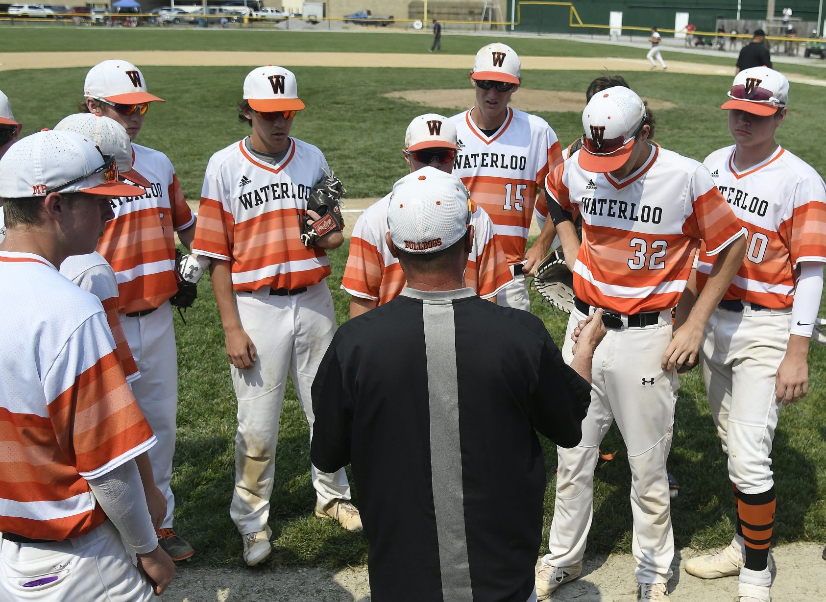 Waterloo defeats Carbondale in 3A Salem Sectional baseball final